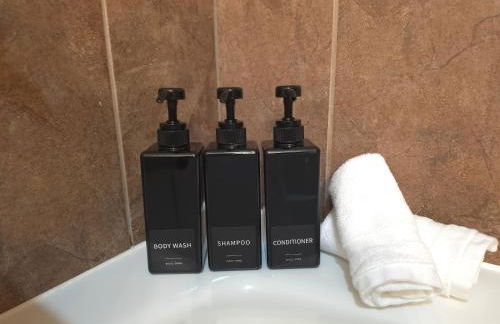 Riverfront Little Red Cabin, World-class Trout Fishing, Views & Boat Access - Foto 21