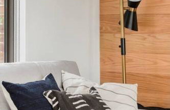 Cozy Bungalow Retreat Walking Distance to Downtown - Photo 14