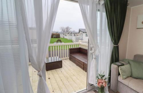 Homeslea 33 Millennium Gardens - Photo 18