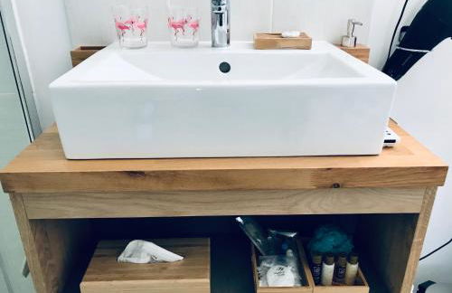 GuestHouse La Costière - logements indépendants - espace piscine jacuzzi - Foto 72