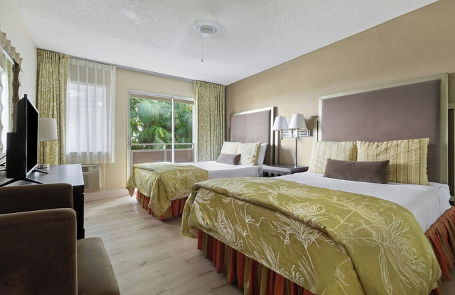 Plantation Hale Suites - Photo 5
