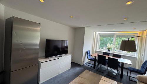 Quiet Family Apartment - 10 min to Center & Oktoberfest - Free Parking - near Nymphenburg Palace & Botanical Garden - Photo 5