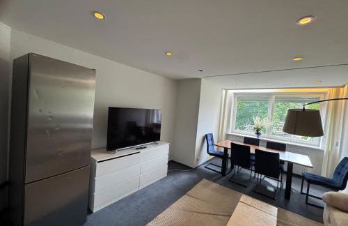 Quiet Family Apartment - 10 min to Center & Oktoberfest - Free Parking - near Nymphenburg Palace & Botanical Garden - Photo 5