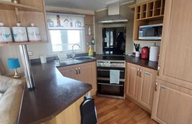 Seaside caravan Hoburne Naish Holiday Park Naish Common 83 - Photo 6