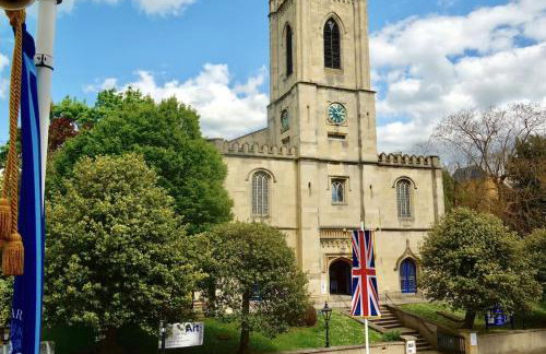 Epic Location, Views & Large Private Terrace - Photo 31