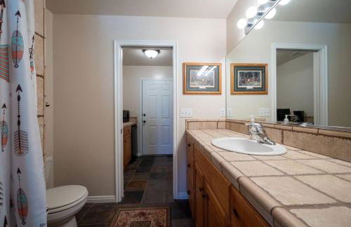 Bigfoots Alpine Retreat MH710By Powder Mtn Hot Tub - Photo 47