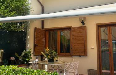 La villetta fonte antica "parcheggio privato" incluso ombrellone e 2 lettini nello stabilimento balneare - Photo 22