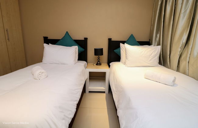 1 Bedroom Luxury Apartment - Photo 5