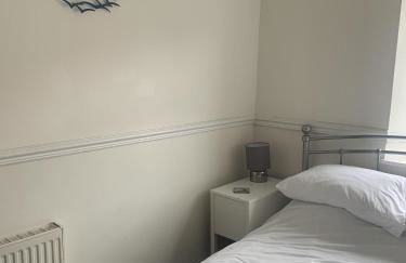 Perfect base for 8, pets allowed - Photo 26