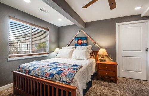 5 bed 4 bath and Pet friendly - Photo 50