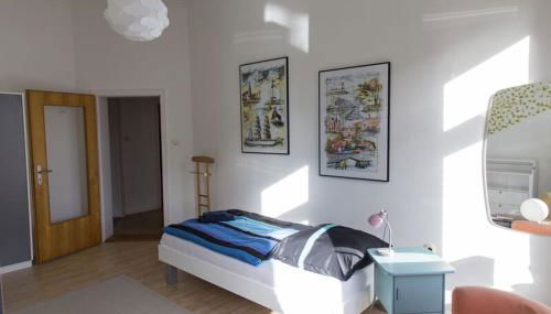 Stilvolle Altbauwohnung in zentraler Lage - Foto 5