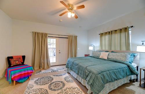 Spacious Grants Pass Home with Hot Tub and River Views - Foto 16