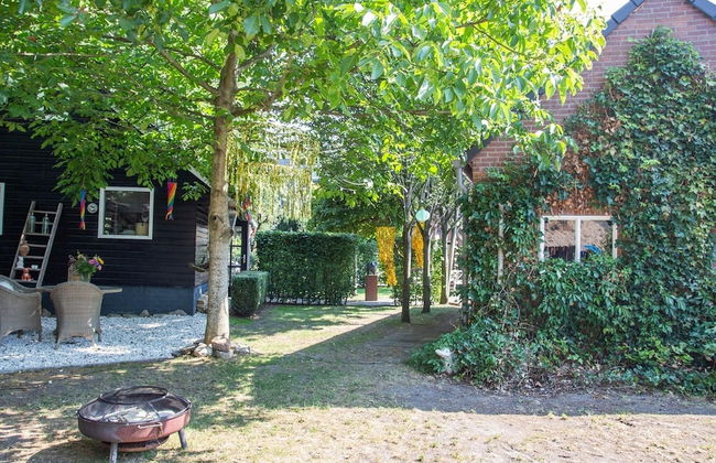 Atelier House With hot tub - Photo 37