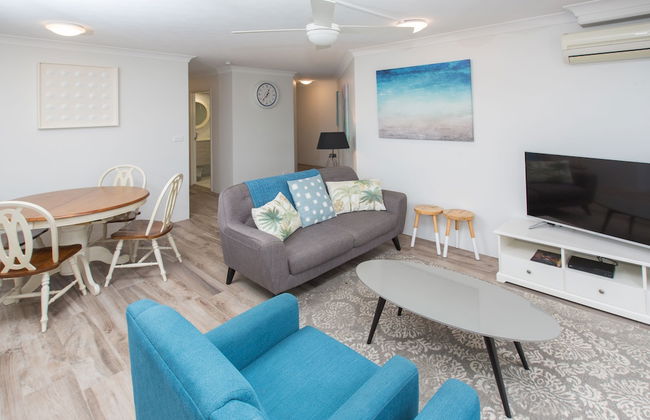 Miami Beachside Holiday Apartments - Photo 4