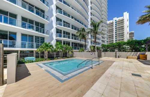 Ocean Views and Pool Access Riviera Beach Condo! - Foto 24