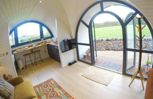 Oak Tree Retreat - Photo 3