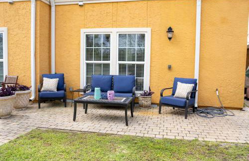 Summer Special, Lux 4BR House Sleeps 12, Pool, Elevator, King bed - Foto 73