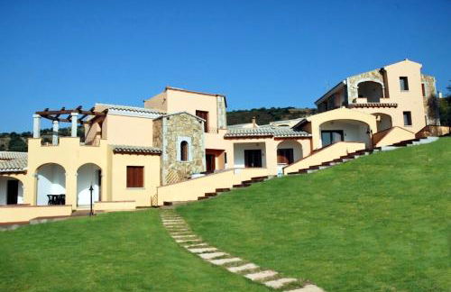 Residence with swimming pool just 5 minutes from Budoni, apartments with air conditoning and private outdoor area - Foto 7