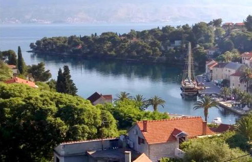 Gorgeous Apartment In Supetar-Splitska - Photo 15