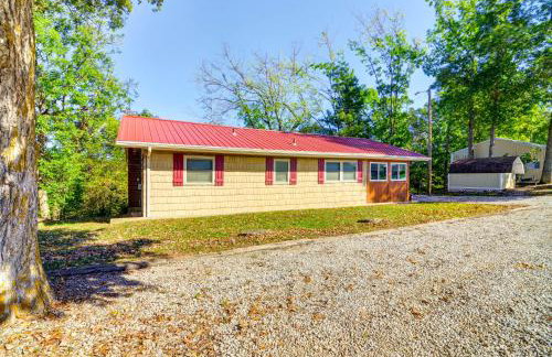 4 Mi to Cumberland River Cabin with Deck and Fire Pit - Foto 26