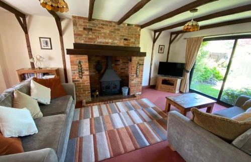 Stunning Rustic Home, New Forest National Park - Photo 19