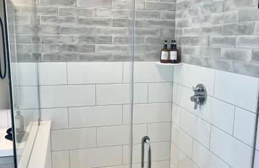 Modern Fully Renovated Suite & Loft in Downtown Trenton - Foto 15