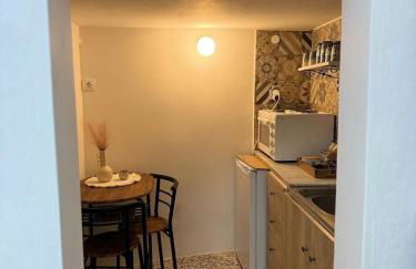 Nostalgia Traditional Home - Photo 20