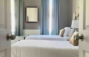 Leaning House of Haynie - Foto 41