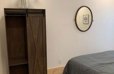 The Treehouse at 11 Gables - Center of Ludlow Village near Shopping and Restaurants - Foto 20