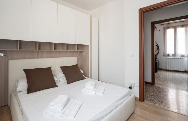 San Polo Canal View Apartments - Photo 38