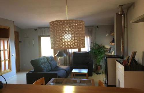 Ático con terraza en Graus-Pirineo de Huesca - Foto 2