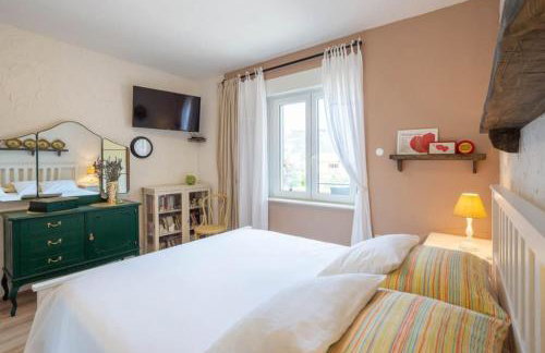 Holiday House near Split with heated pool - Photo 29