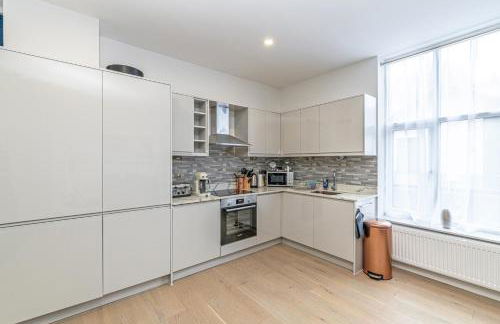 Family and Dog Friendly Luxury 3 Bed Property - With hot tub - Foto 7