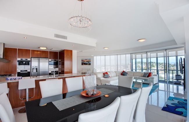 Reflection Tower Two - Photo 4