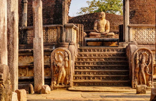 Escursione privata a Polonnaruwa + Safari nel Parco Nazionale di Minneriya - Foto 1