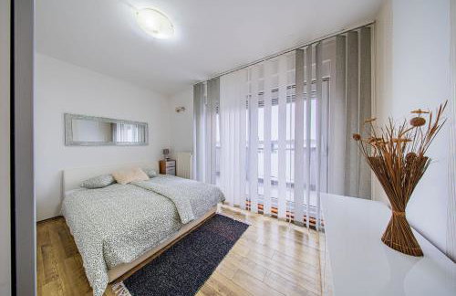 Flexible SelfCheckIns 203 - Zagreb - 2 Bedrooms - Loggia - Foto 2
