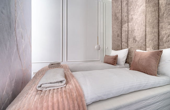 MARGI Aura Apartment - Photo 12