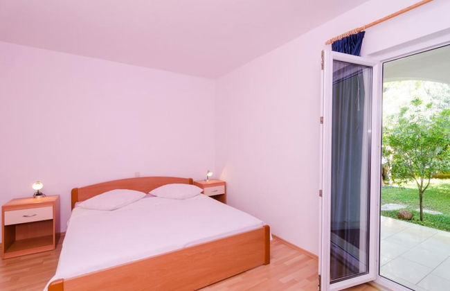 Apartments Plavac Mali - Photo 12