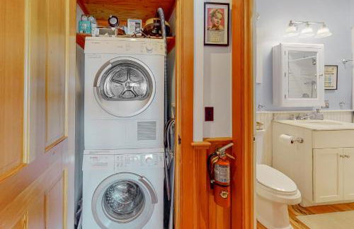 Commercial Street Retreat - Foto 10