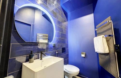 Cocon Blanc câlin avec Jacuzzi privatif - LoveRoom Insolite - Foto 22