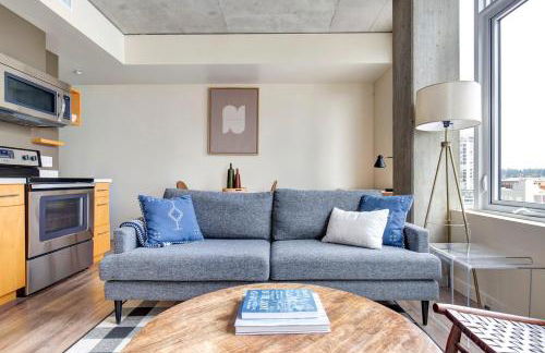 Downtown Bellevue 1BR w Lounge Gym nr Shops SEA-234 - Foto 2