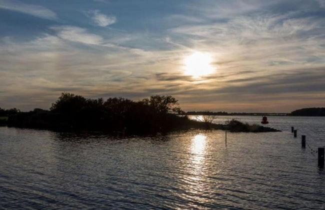 Villa by Lake Veere With Sauna and Terrace - Foto 36