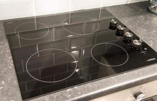 Two Bed Stylish Apartment in Heart of West End - Foto 15