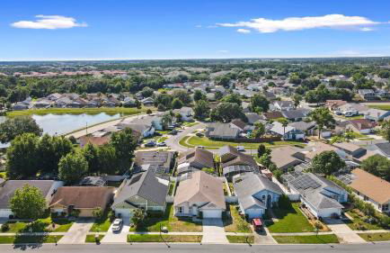Amazing Pool Spacious 3BR House near Disney - Photo 27
