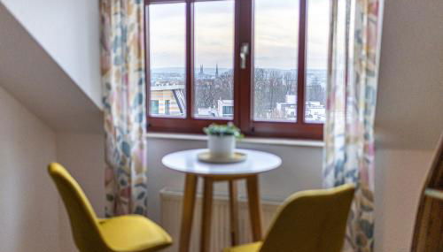 Schloßberg-Domizil mit Weitblick - Arbeitsplatz, Balkon, Netflix, Badewanne & Yogamatte - Foto 4