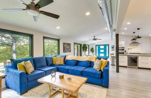 Riverfront Appleton Home with Pool and Boat Dock! - Foto 7