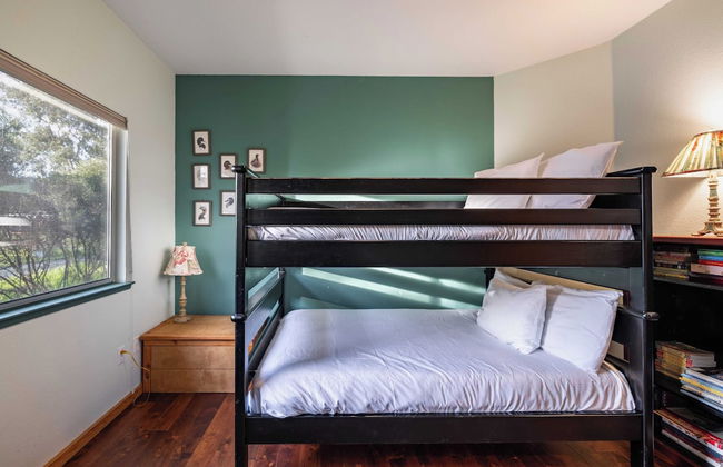 Valley of the Moon by Avantstay Tranquil Escape, Large Yard w/ Hot Tub & Fire Pit - Foto 39