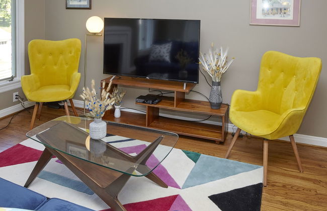 Prime Location! 5BR in Quaint Neighborhood! - Foto 1