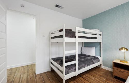 Best of Desoto 4BR, 3BA with Pool, HotTub, Cinema - Foto 33