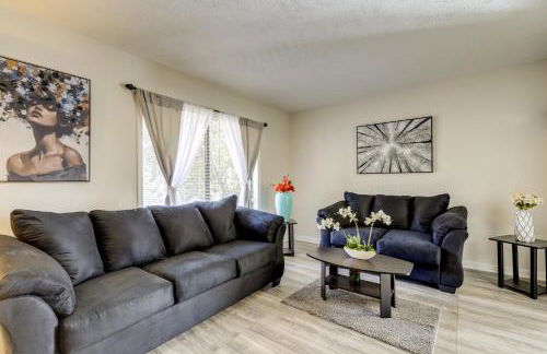 Easy Hwy Access to ATL Work-Ready Riverdale Home - Foto 6